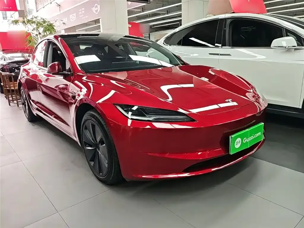 Tesla Model 3 — фото 3