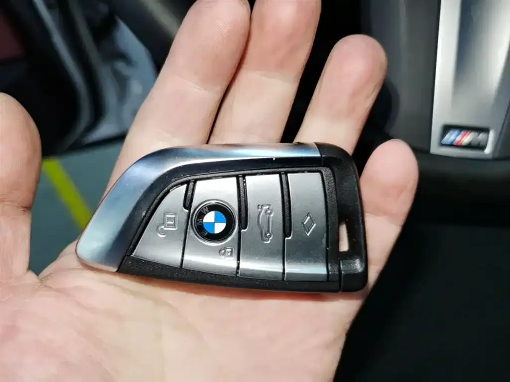 BMW 5 Series 2022 из CN, фото 7