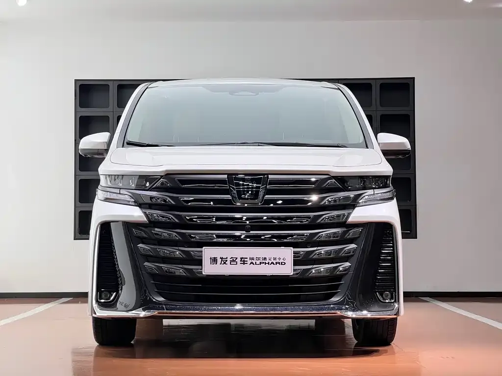 Toyota Vellfire — фото 2