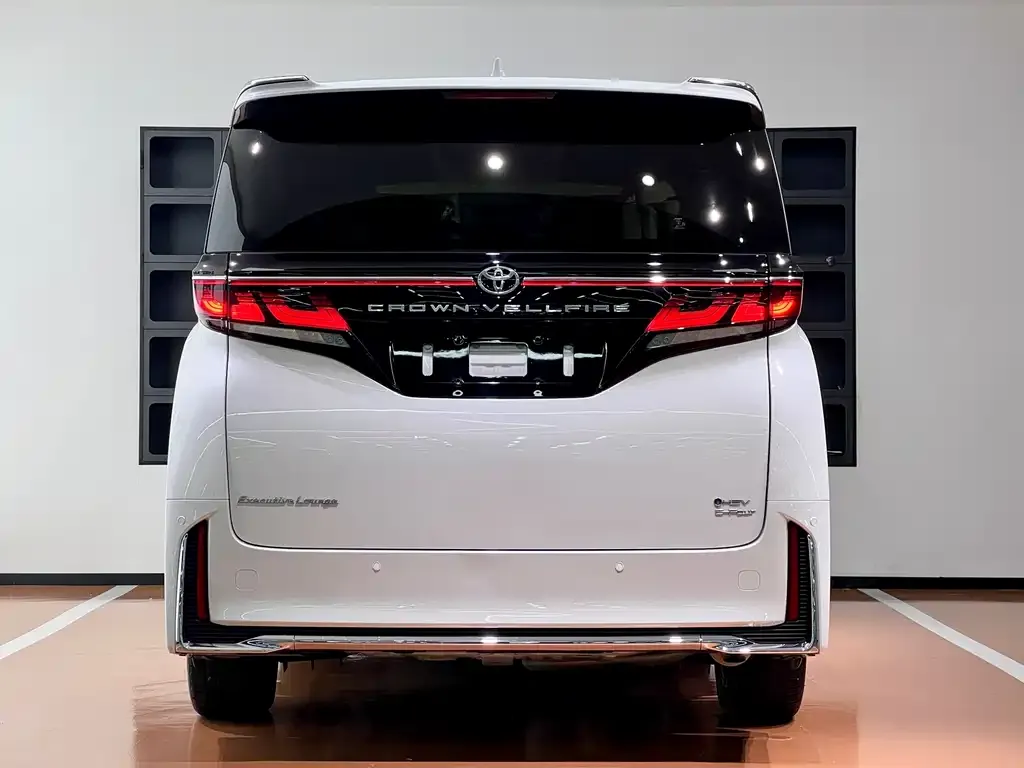 Toyota Vellfire — фото 5