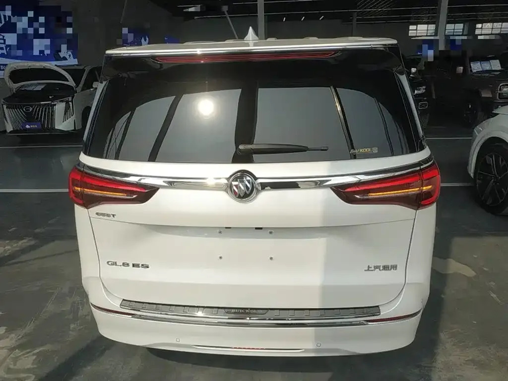 Buick GL8 2022 из CN, фото 6