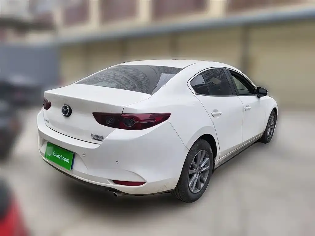 Mazda 3 Axela — фото 3