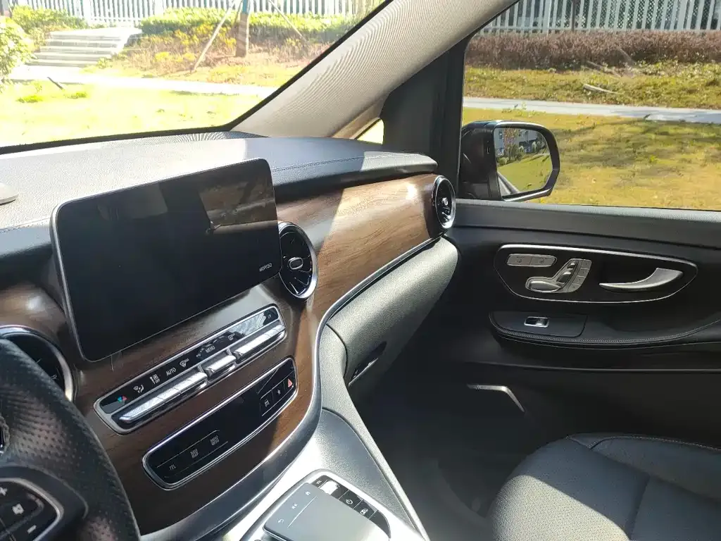 Mercedes-Benz V-Class 2022 из CN, фото 8