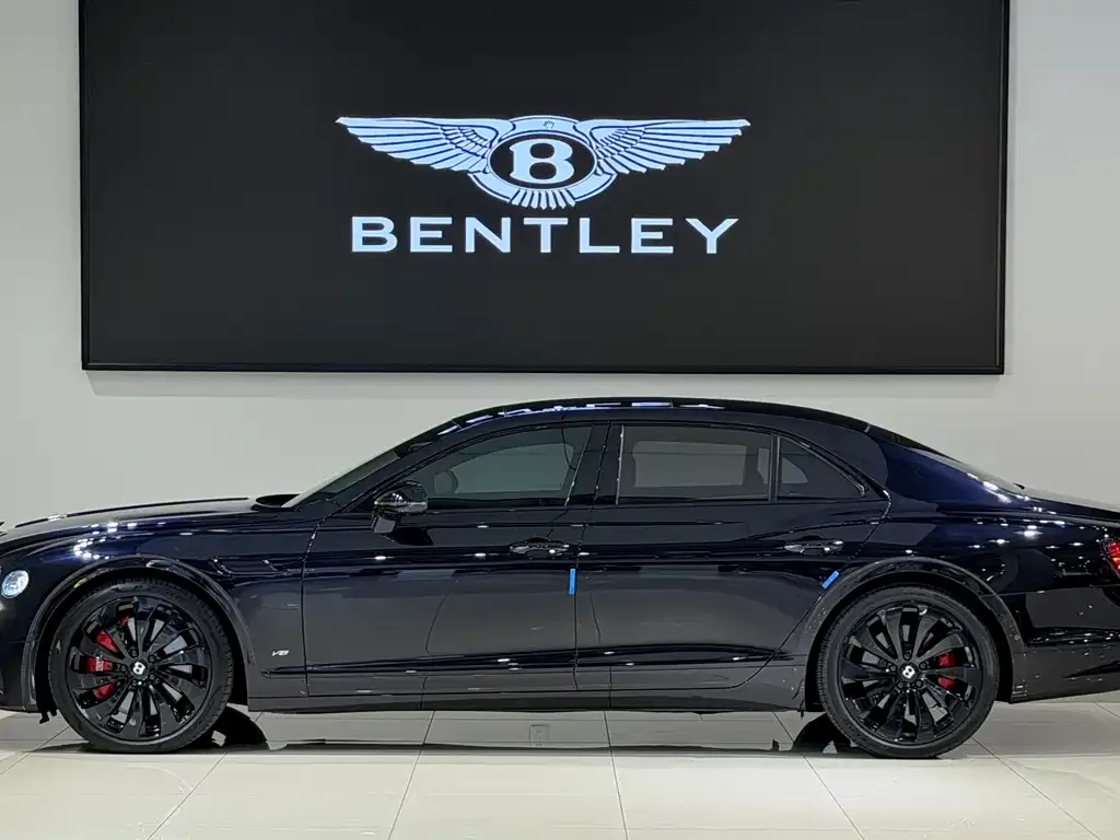 Bentley Flying Spur — фото 4
