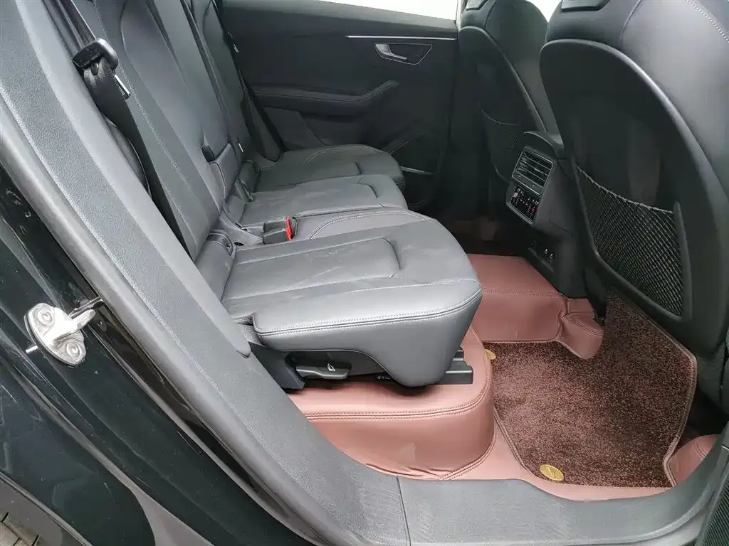 Audi Q8 2025 из CN, фото 4