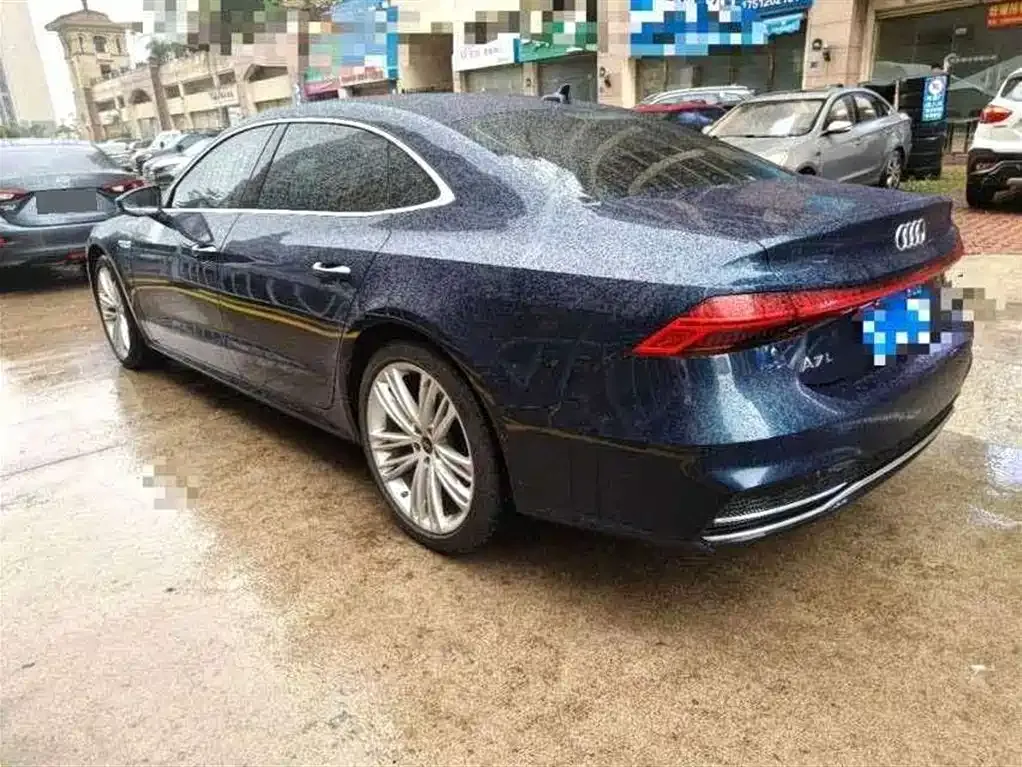 Audi A7L — фото 6