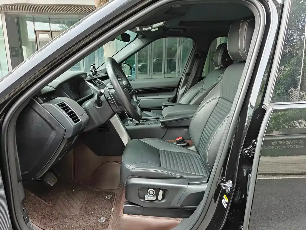 Land Rover Discovery 2024 из CN, фото 4