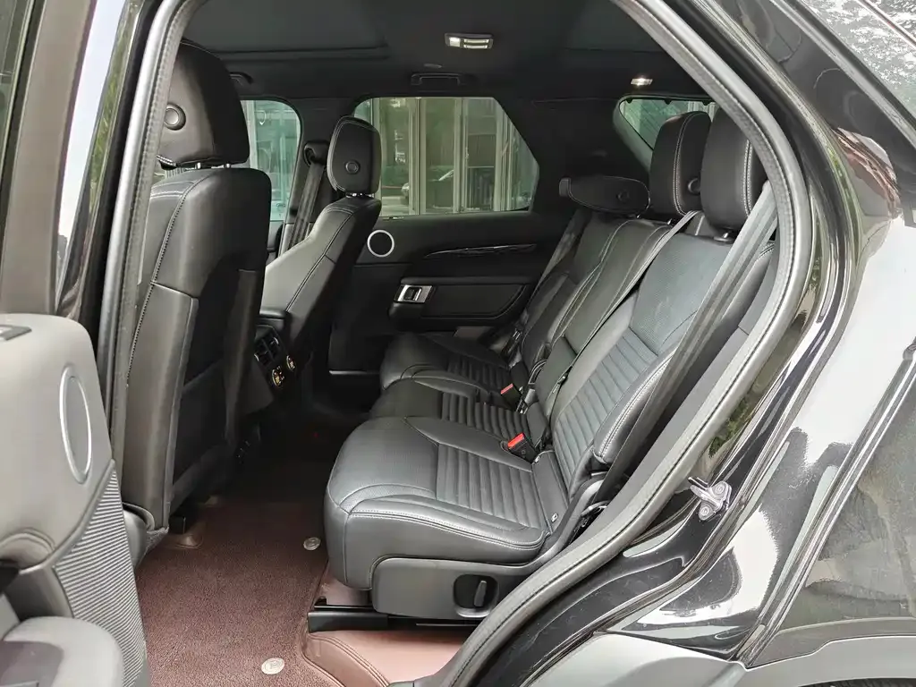 Land Rover Discovery 2024 из CN, фото 9