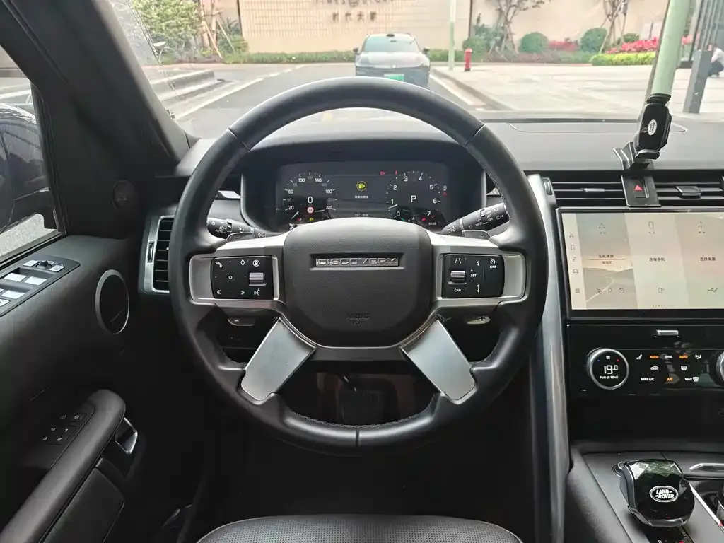 Land Rover Discovery 2024 из CN, фото 7