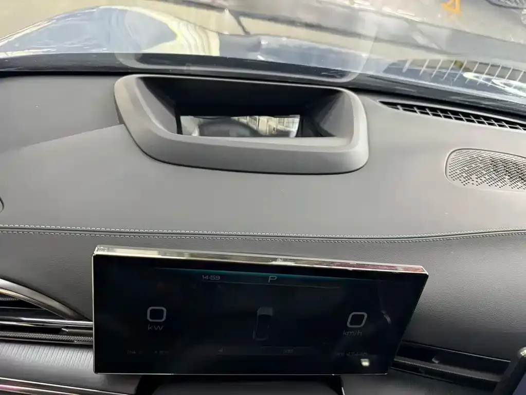 BYD Seal — фото 6