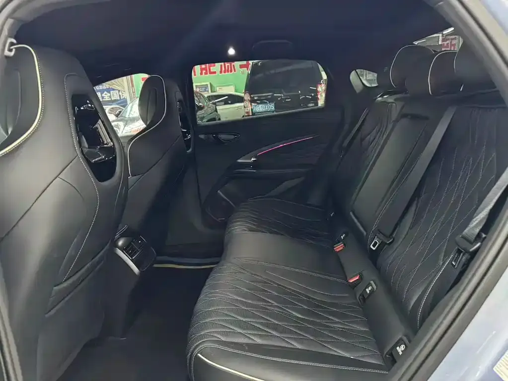BYD Seal — фото 3