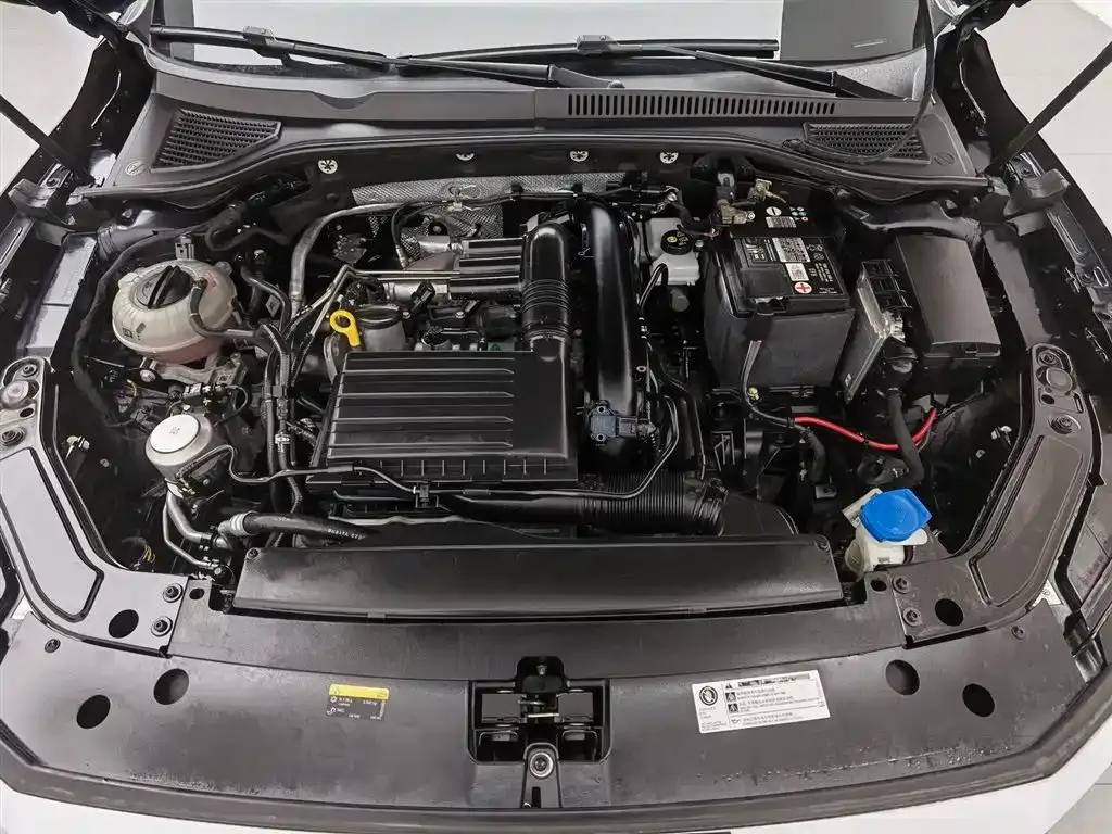 Volkswagen Passat 2022 из CN, фото 10