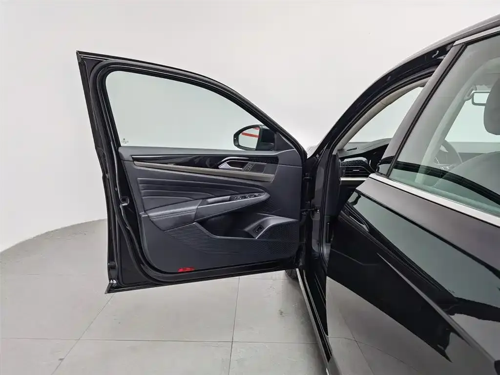 Volkswagen Passat 2022 из CN, фото 4