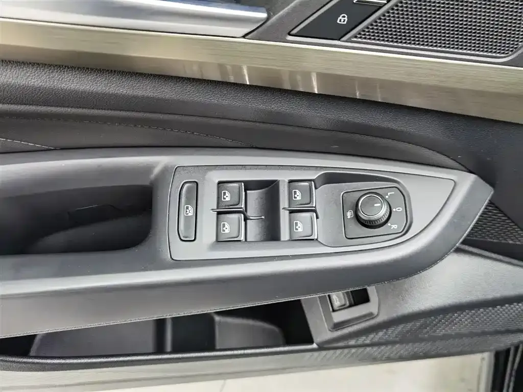 Volkswagen Passat 2022 из CN, фото 6