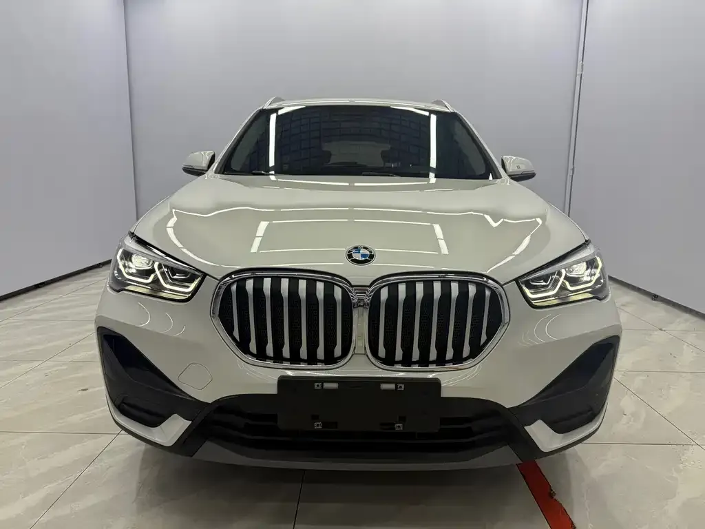 BMW X1 — фото 9