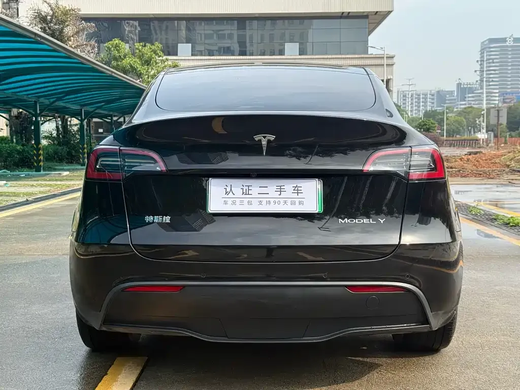 Tesla Model Y — фото 5