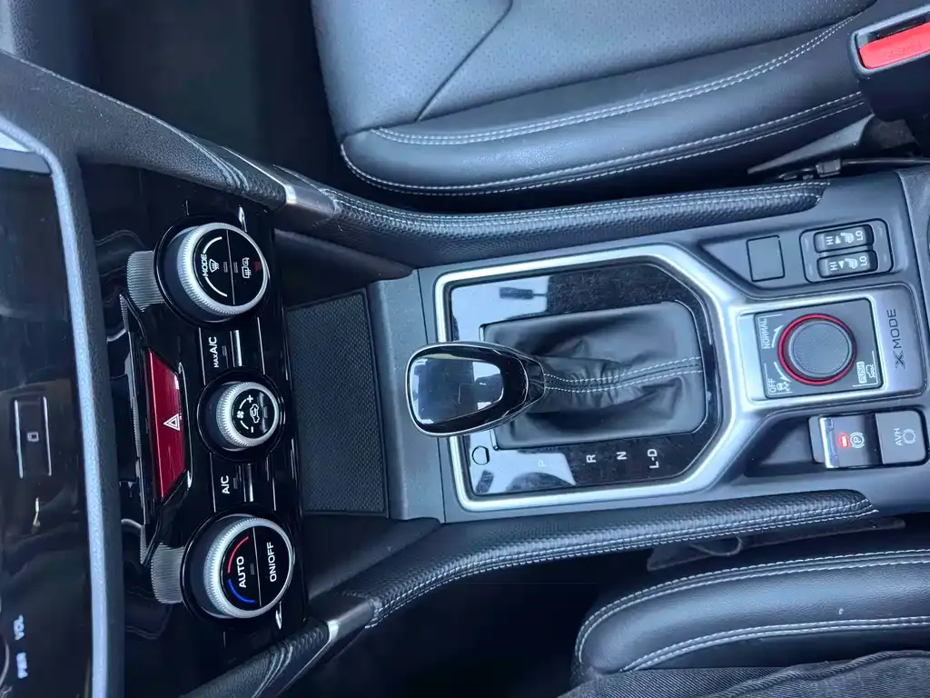 Subaru Forester 2023 из CN, фото 10