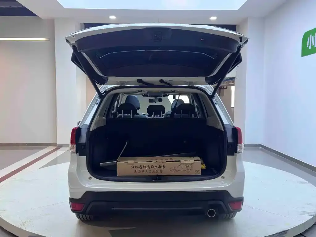 Subaru Forester 2023 из CN, фото 9