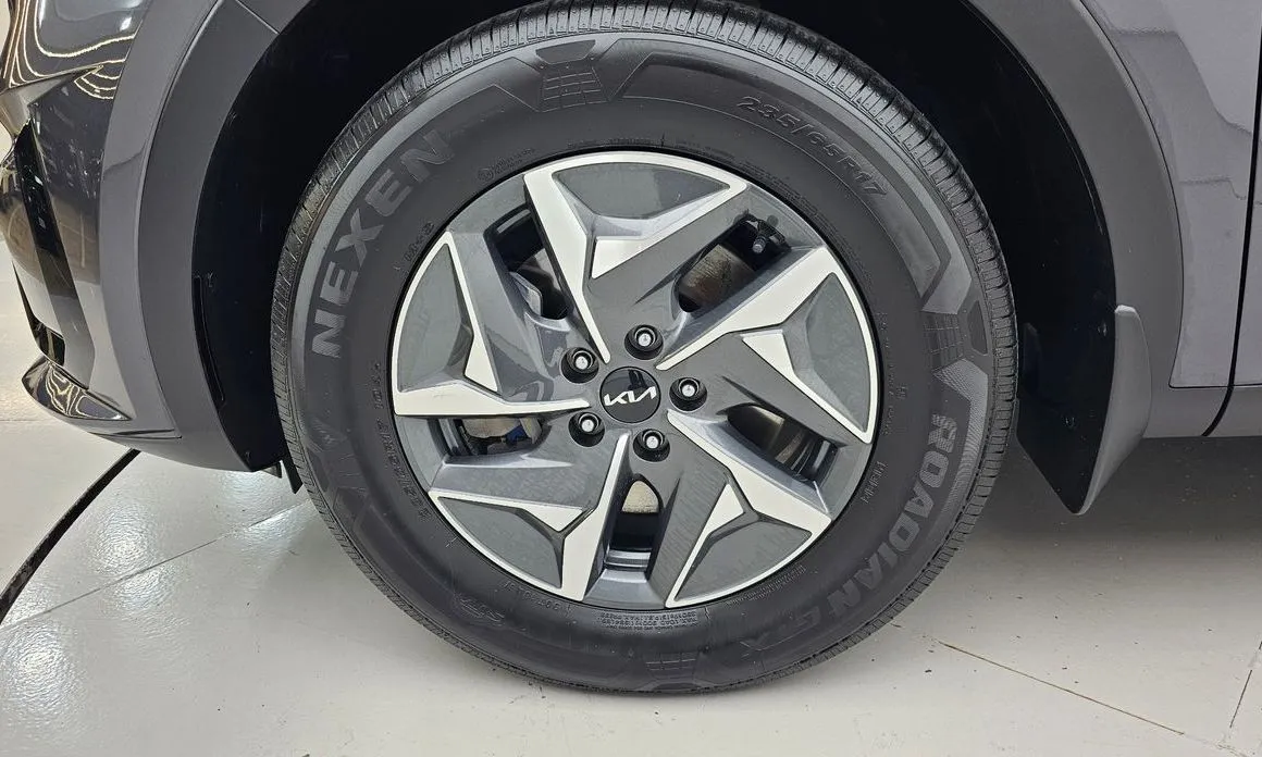 Kia Sorento — фото 6