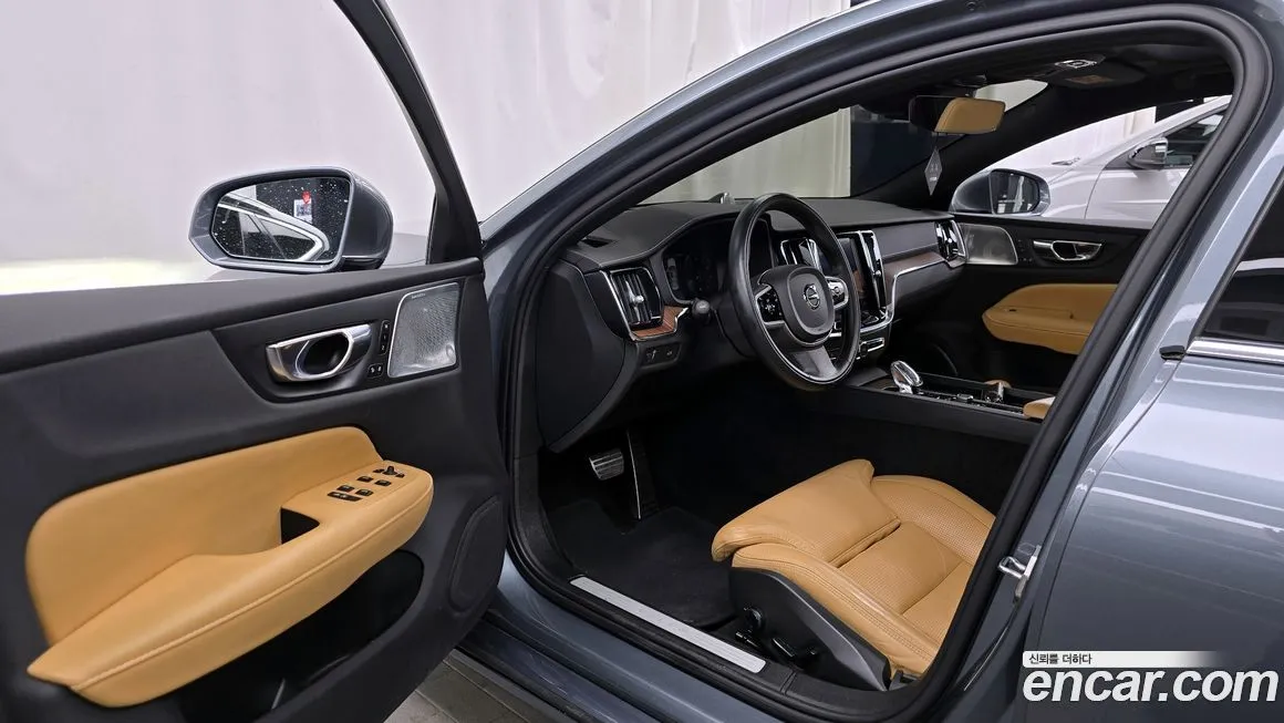 Volvo S60 — фото 10