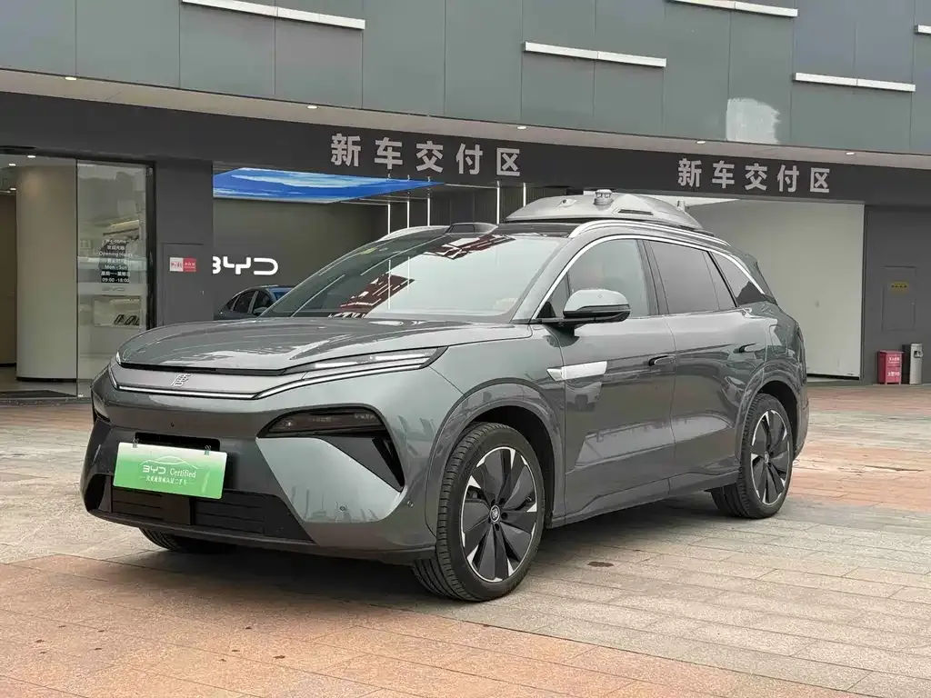 BYD Tang L