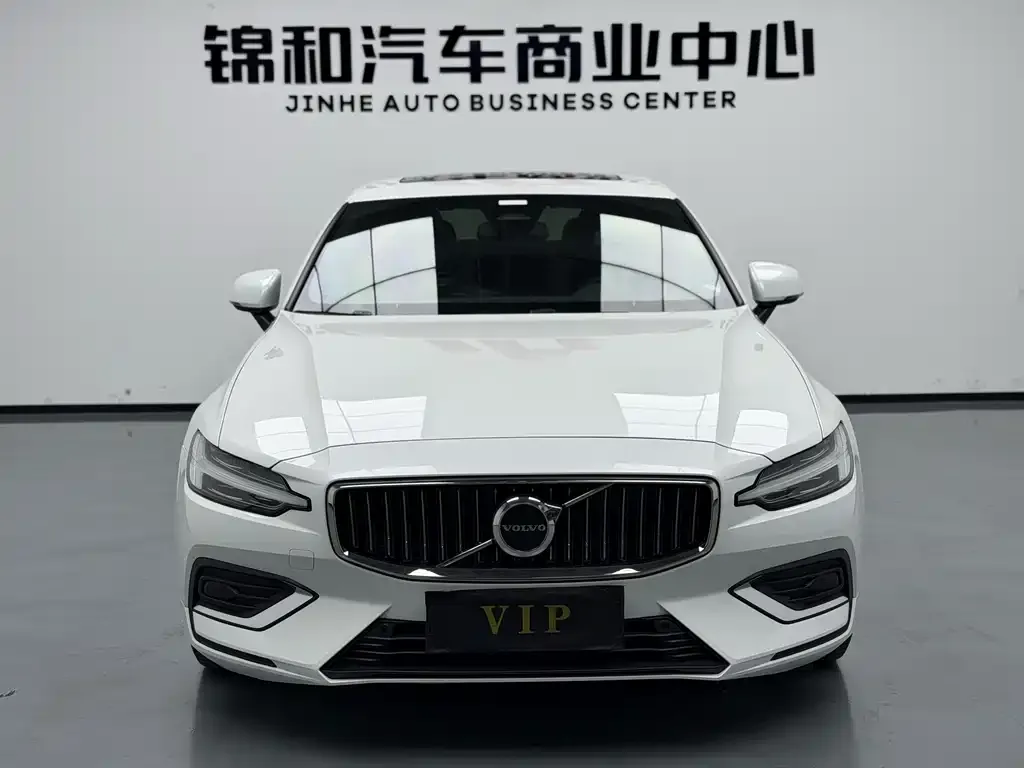 Volvo S60 2022 из CN, фото 3