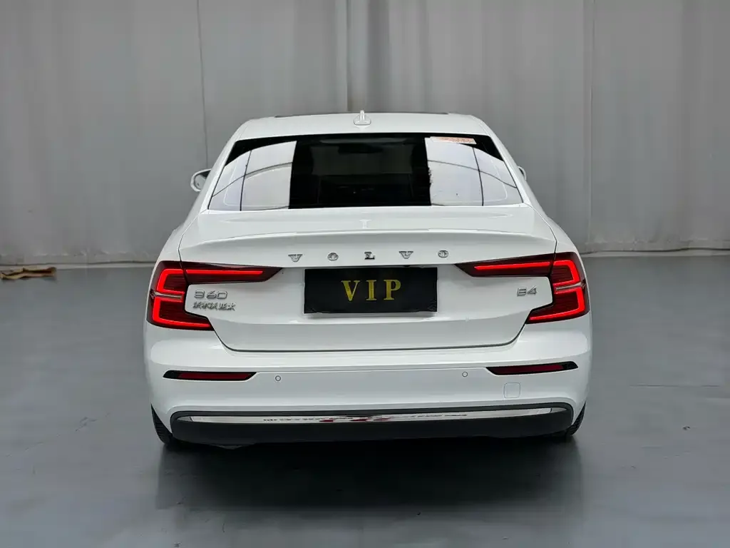 Volvo S60 2022 из CN, фото 2