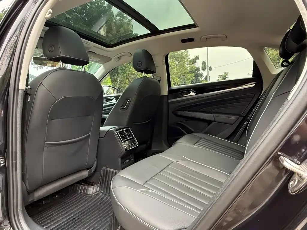 Volkswagen Passat — фото 5
