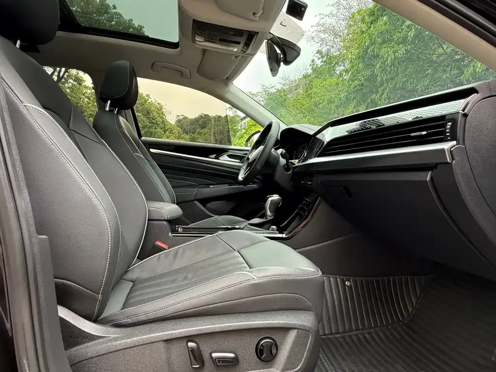 Volkswagen Passat — фото 8