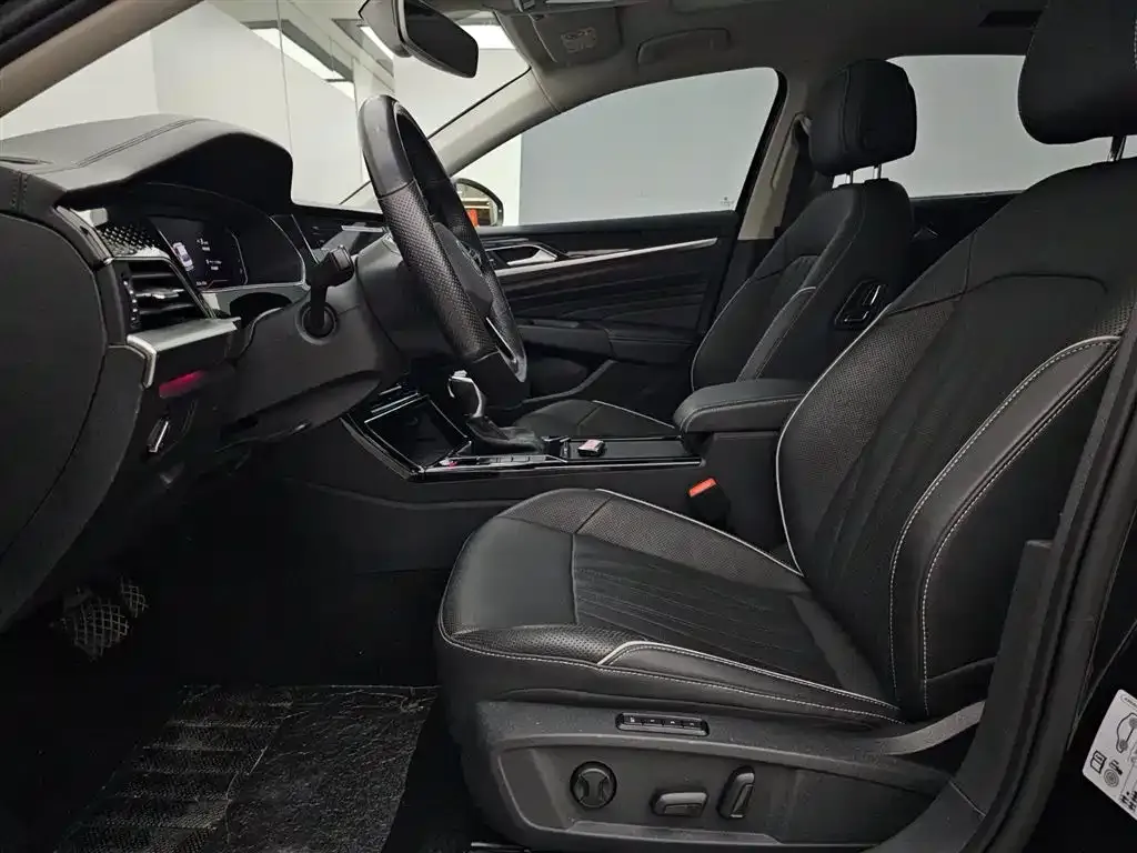 Volkswagen Passat 2022 из CN, фото 8