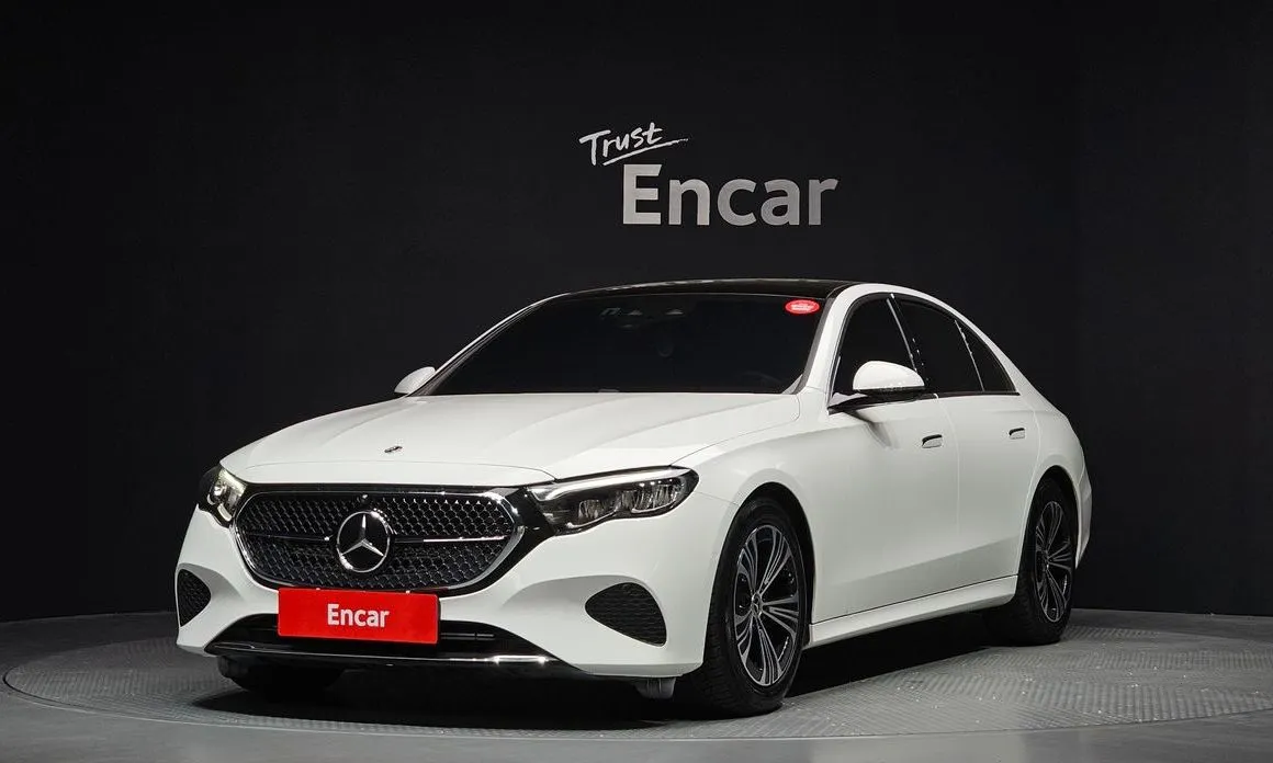 Mercedes-Benz E-Class — фото 1