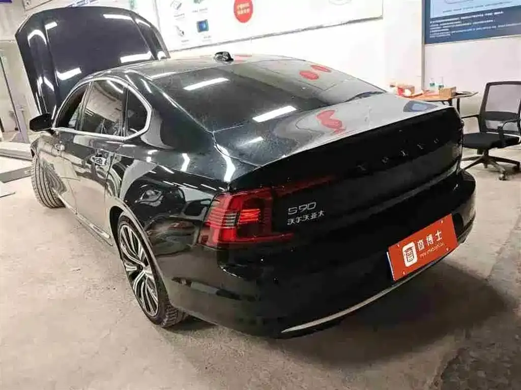 Volvo S90 — фото 6