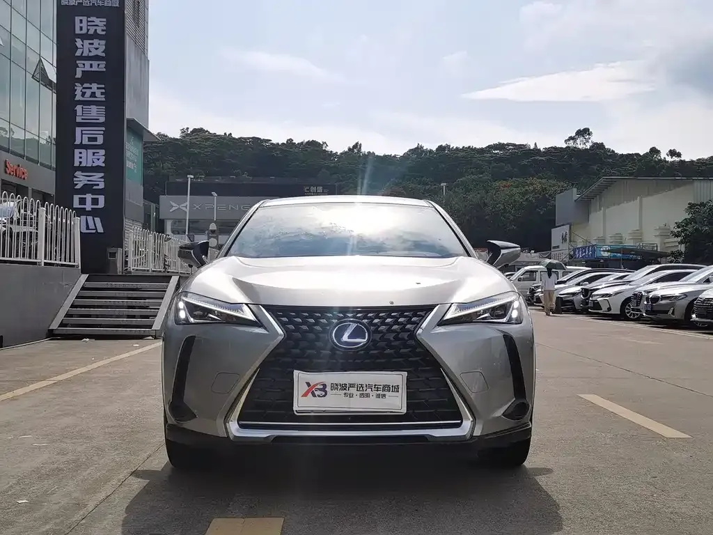 Lexus UX — фото 6