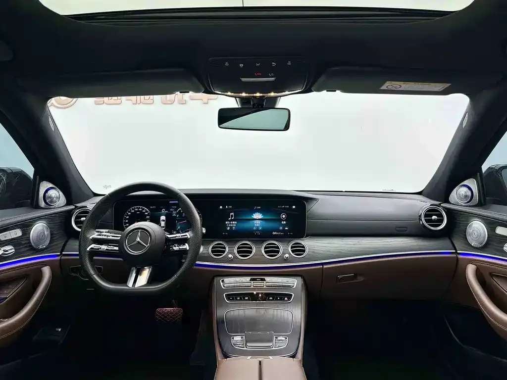 Mercedes-Benz E-Class — фото 5