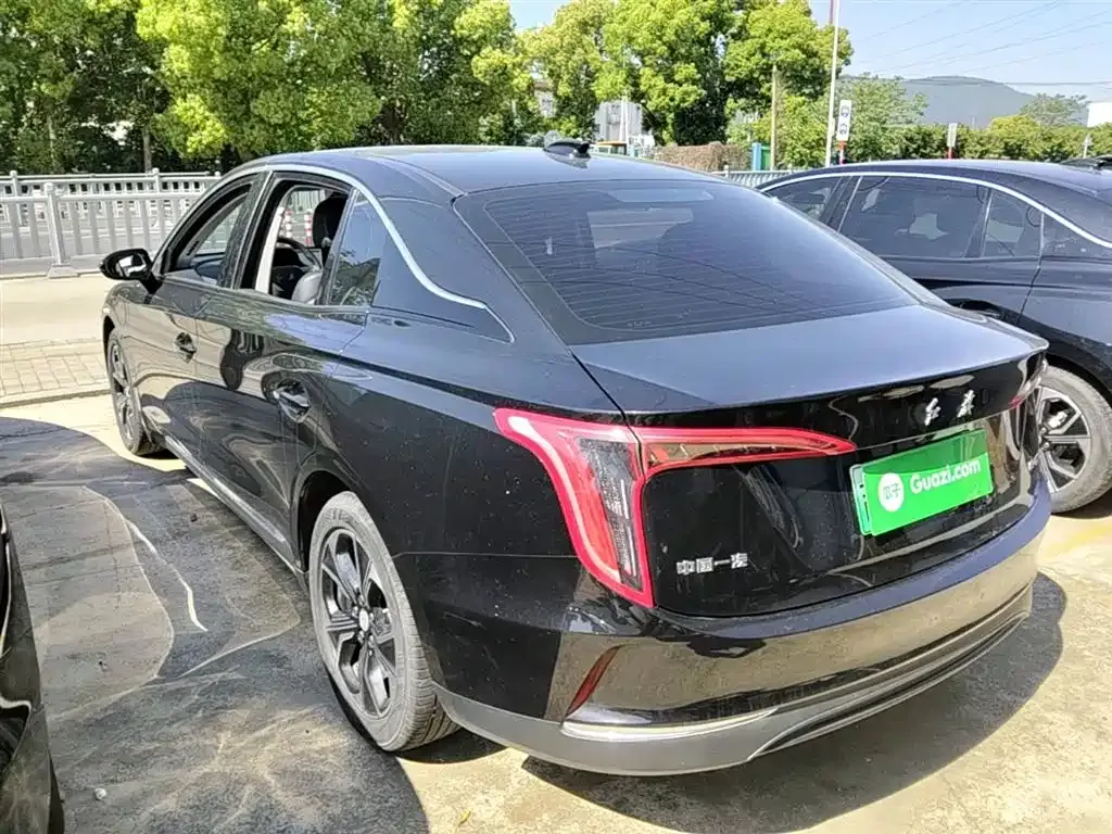 Hongqi E-QM5 2023 из CN, фото 10