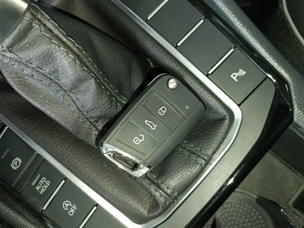 Volkswagen Sagitar 2022 из CN, фото 2