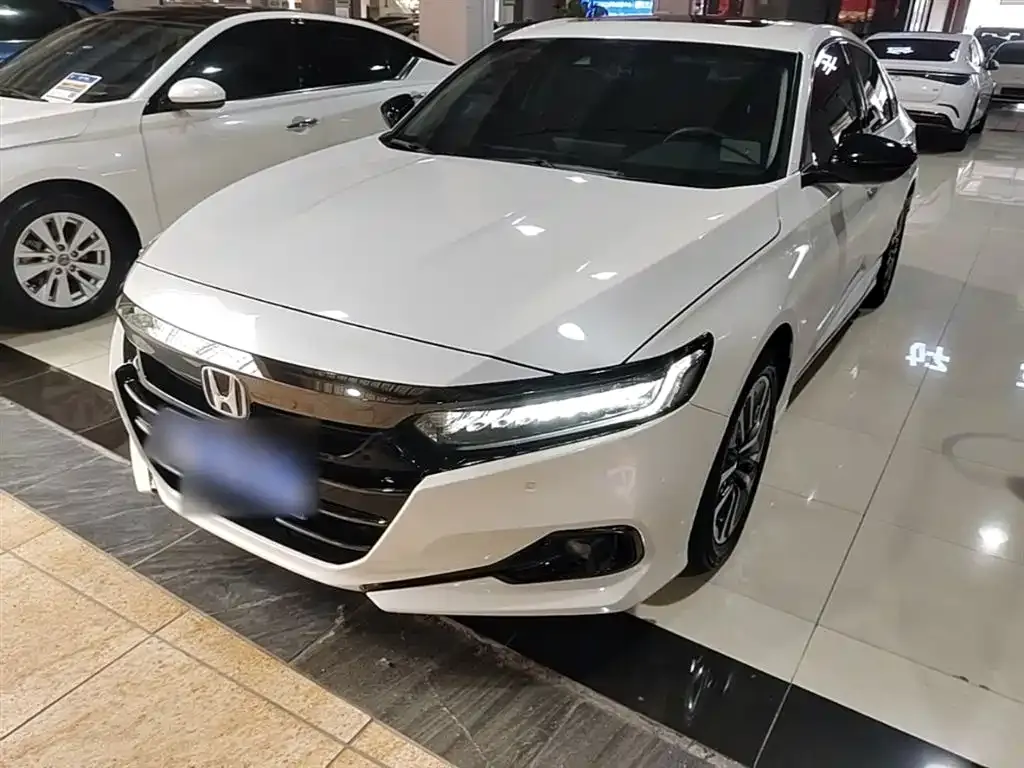 Honda Accord — фото 7