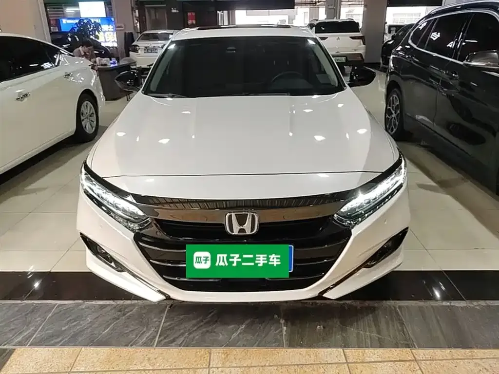 Honda Accord — фото 9