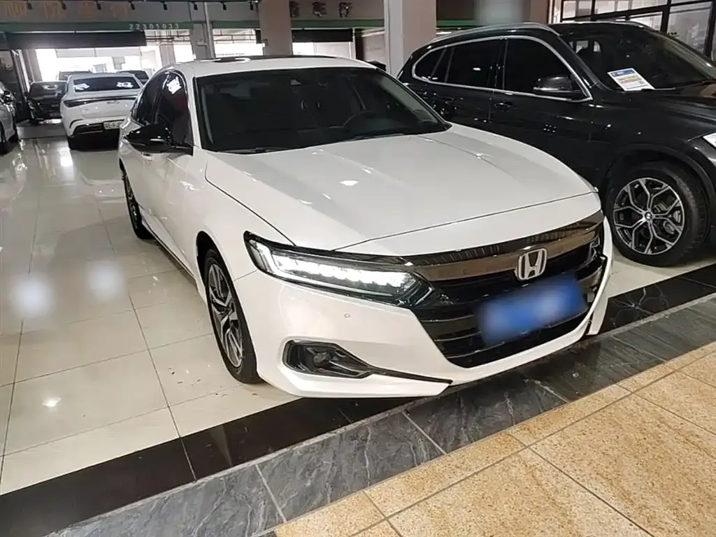 Honda Accord — фото 10