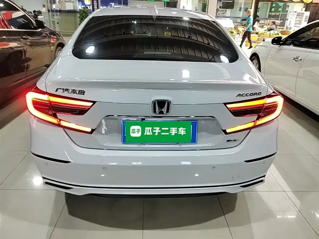 Honda Accord — фото 2