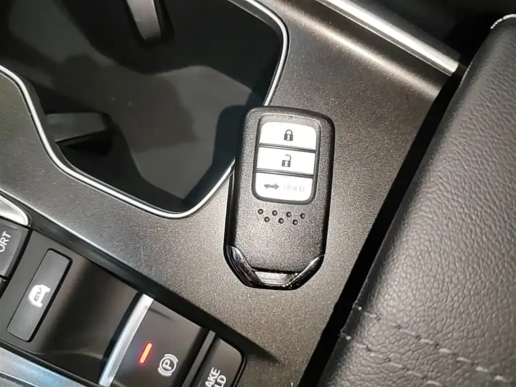 Honda Accord — фото 3