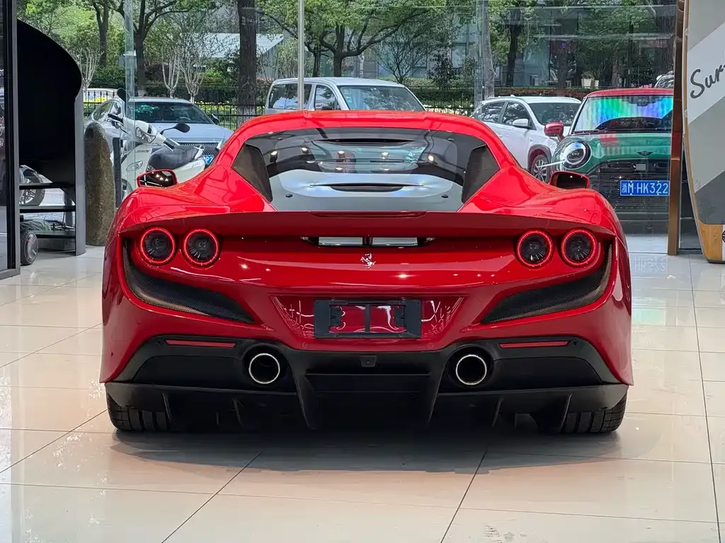 Ferrari F8 — фото 9