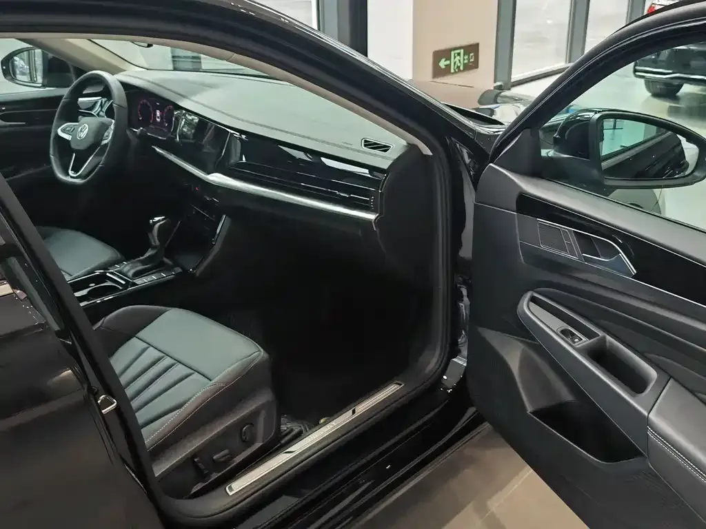 Volkswagen Passat — фото 10