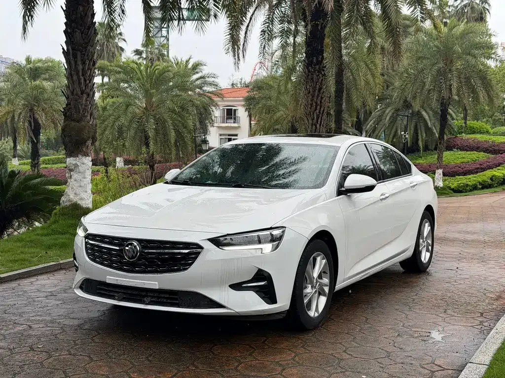 Buick Regal — фото 1