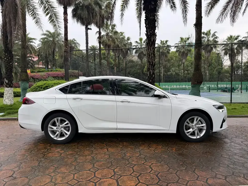 Buick Regal — фото 7