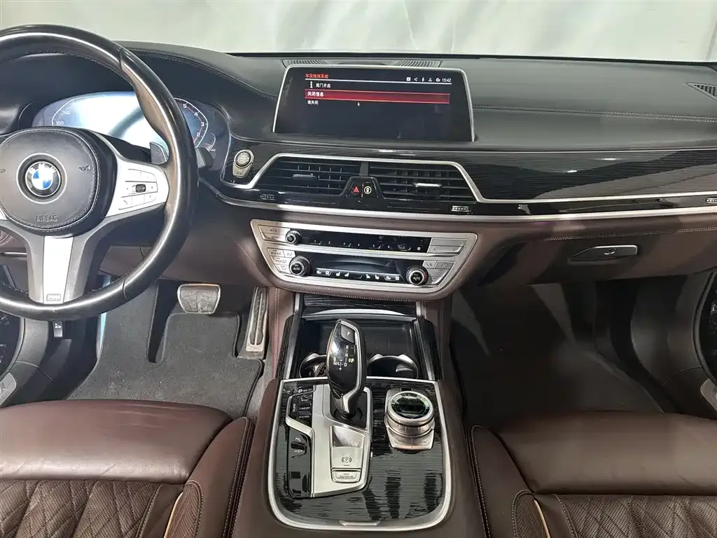 BMW 7 Series 2022 из CN, фото 5