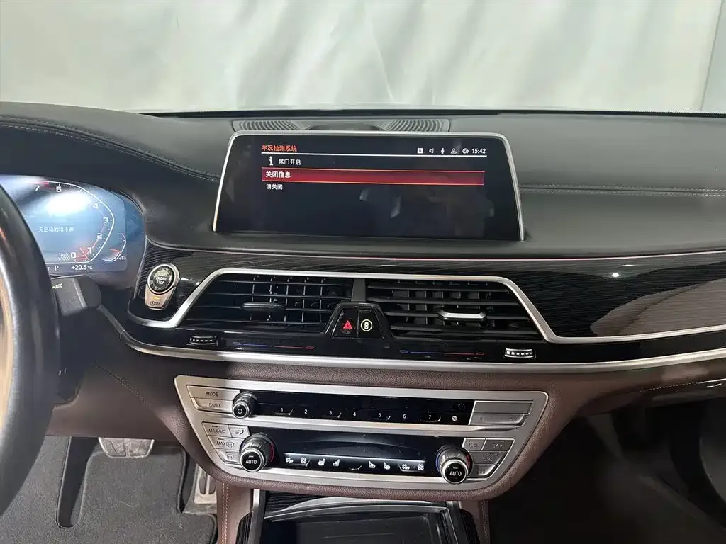 BMW 7 Series 2022 из CN, фото 7