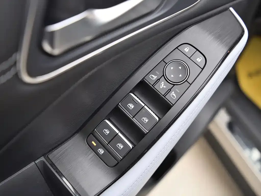 Nissan X-Trail 2023 из CN, фото 4