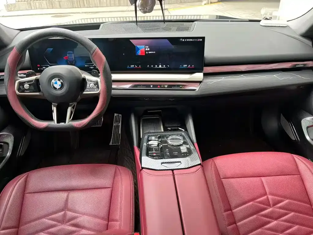 BMW 5 Series 2024 из CN, фото 8