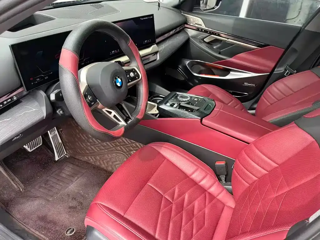 BMW 5 Series 2024 из CN, фото 5